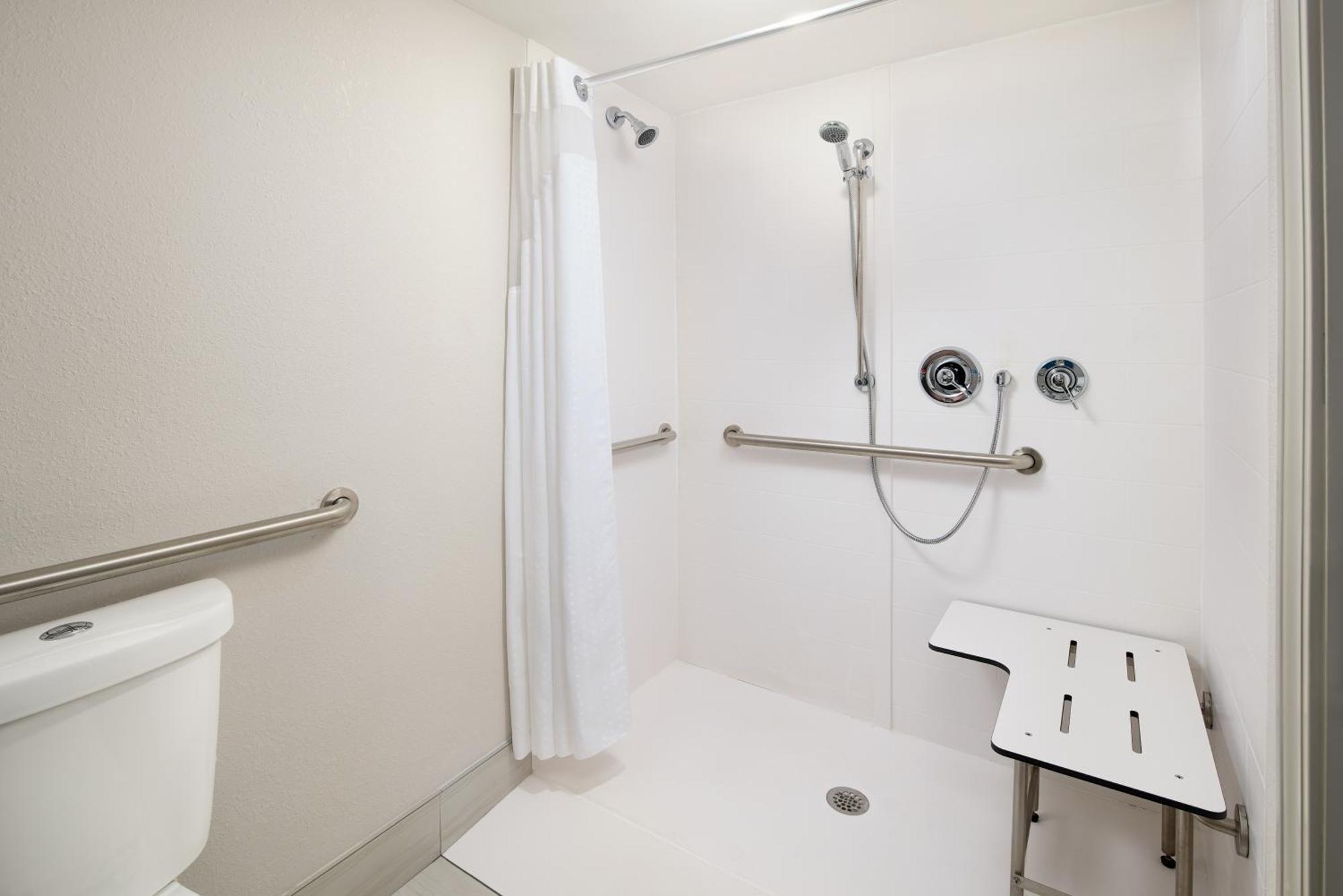 Holiday Inn Express & Suites - Atlanta - Tucker Northlake By Ihg מראה חיצוני תמונה